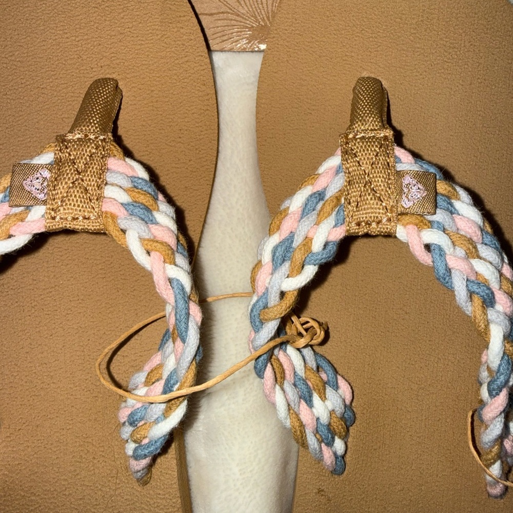 Roxy Porto III Multicolor Braided Flip Flops NWT Sz 9 Wt/Bl/Lt Bl/Pk/Tn - Picture 5 of 7